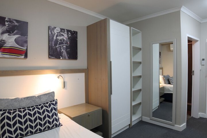 Room 8 of 19