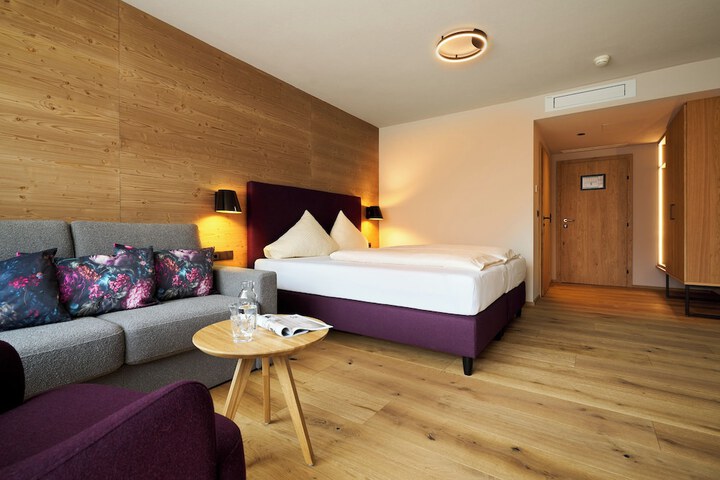 Room 51 of 92