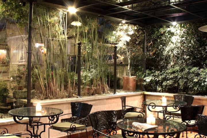 Cafe