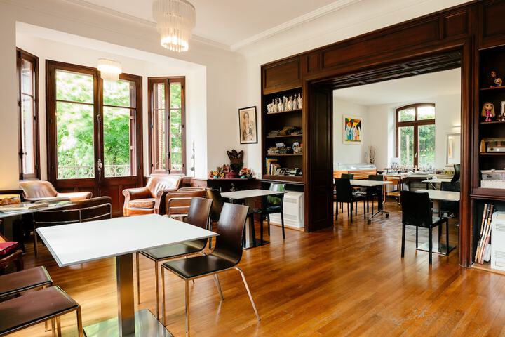 Breakfast area