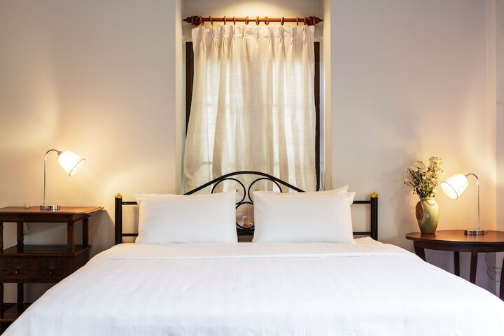 Room 7 of 27
