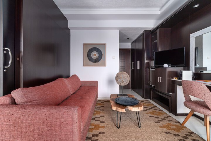 Room 32 of 105