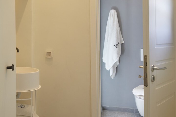 Room 30 of 58