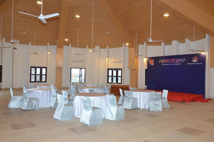 Business Center 24 of 26