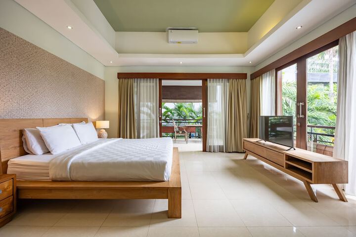 Room 14 of 35