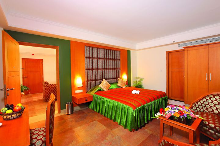 Room 4 of 31