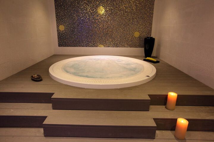 Spa 37 of 54