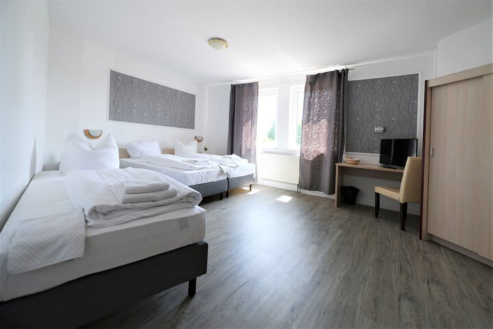 Room 4 of 23