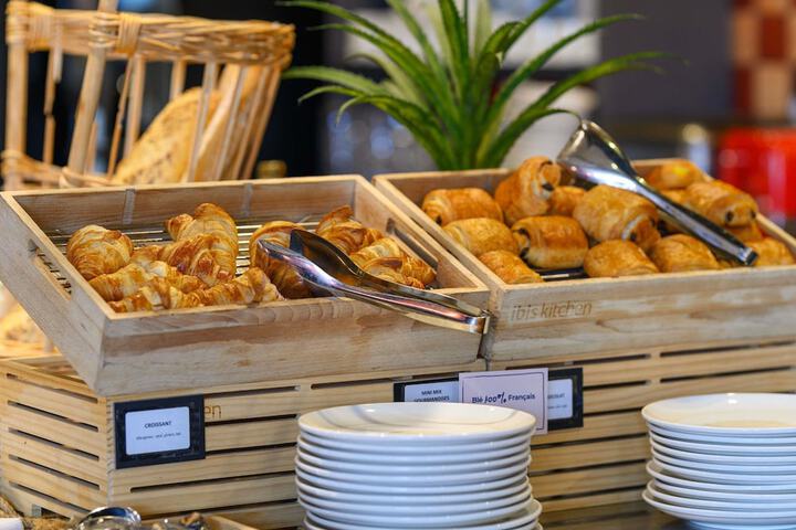Breakfast/Coffee Service 51 of 81