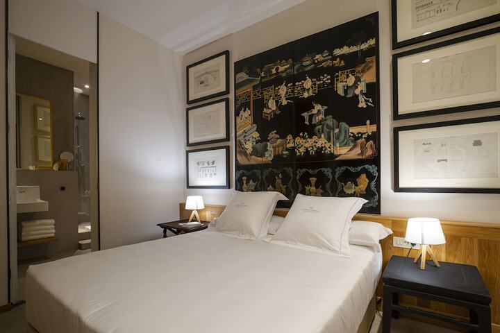 Room 18 of 74