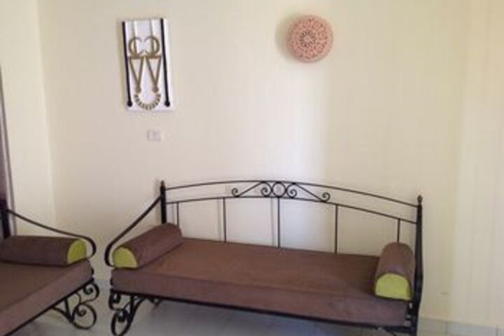 Room 12 of 16