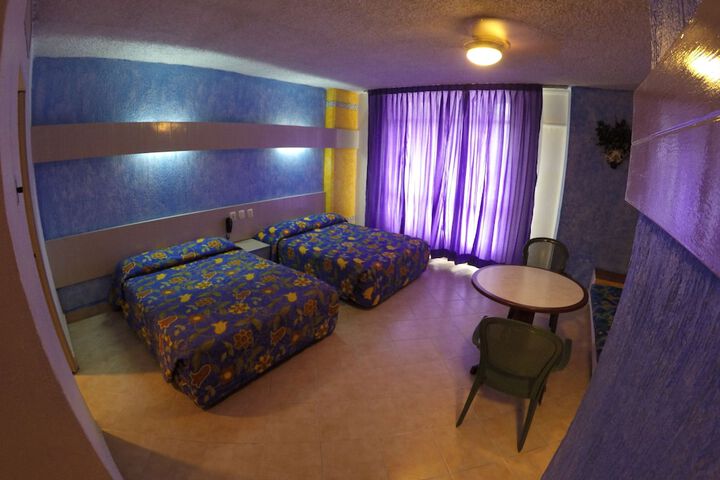 Room 11 of 49