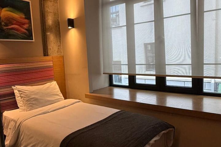Room 38 of 97