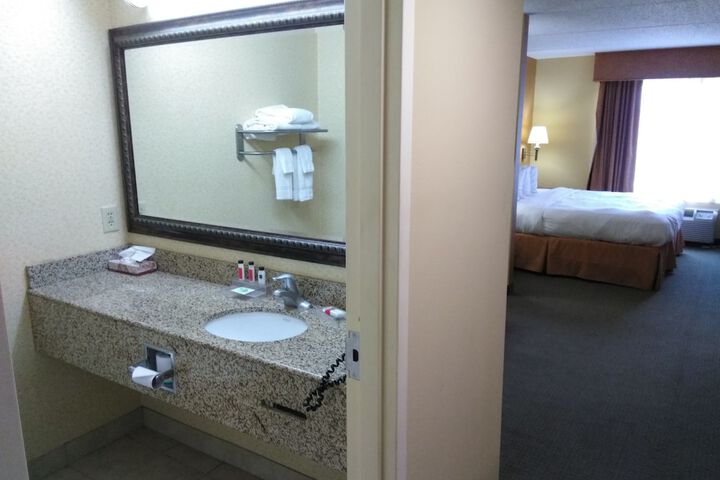 Bathroom sink