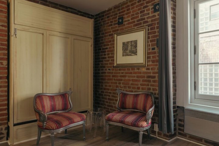 Room 44 of 81