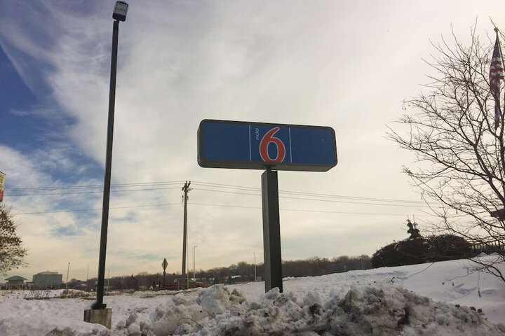 Motel 6 Burnsville, MN