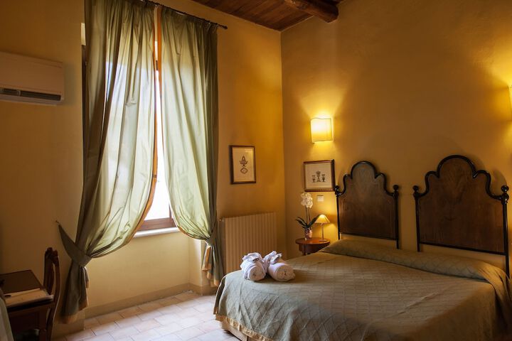 Room 12 of 29