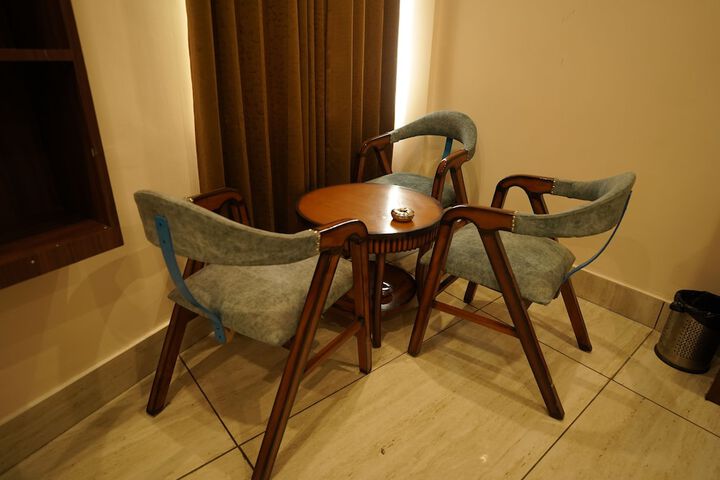 Room 16 of 35