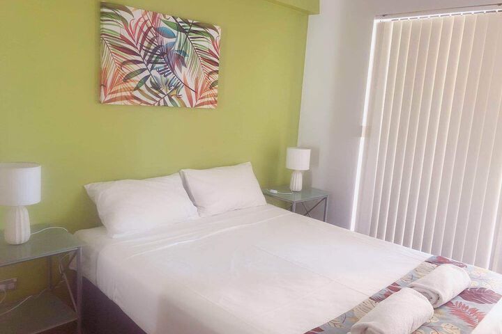 Room 6 of 32