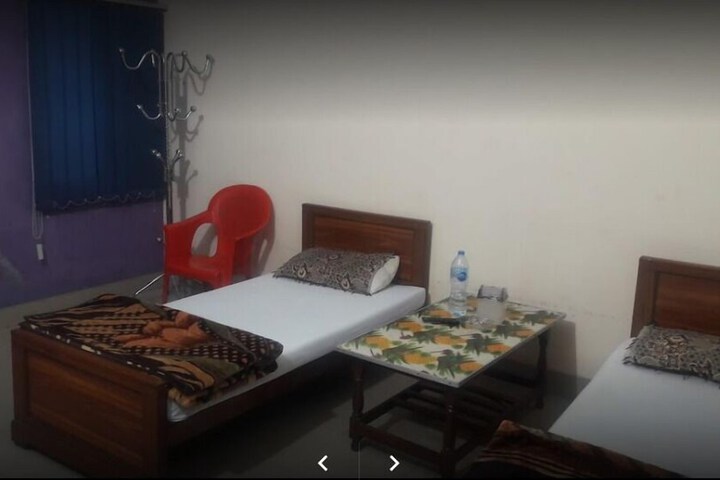 Room 2 of 13