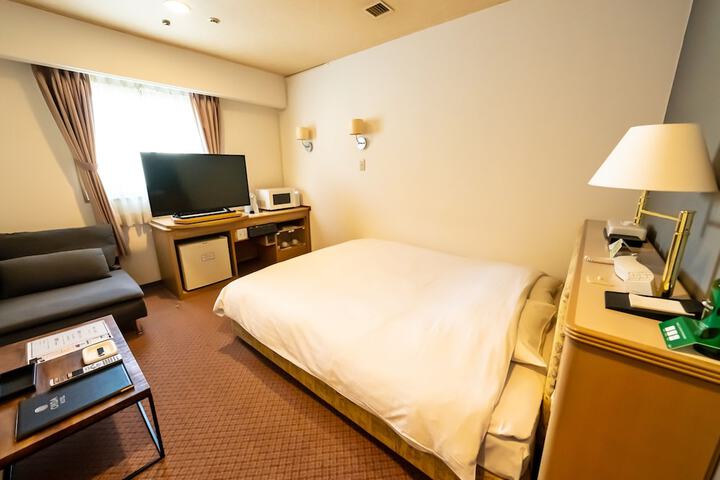 Room 93 of 239