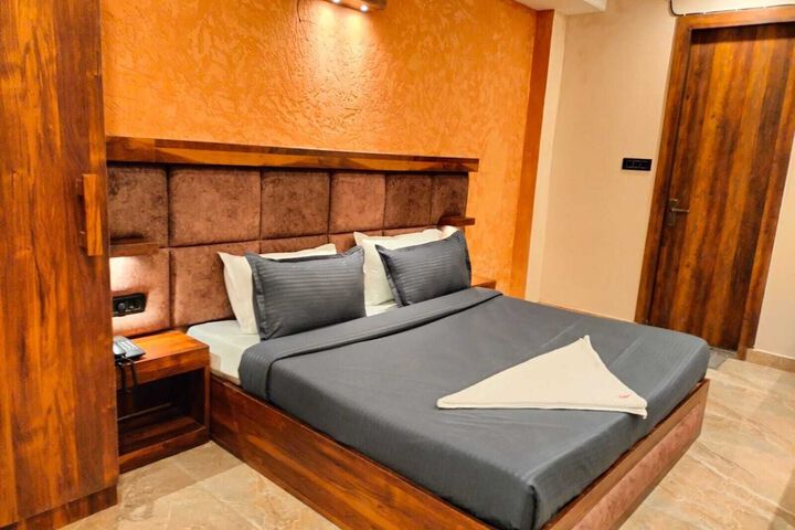 Sky High by T & M Hotels