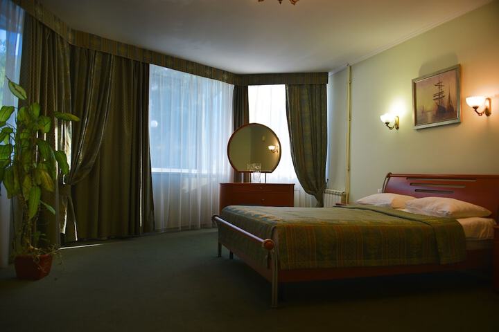 Room 21 of 42
