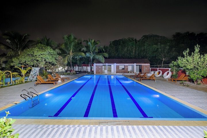 Pool 13 of 19