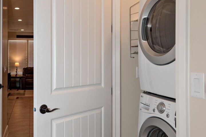 Laundry 15 of 39