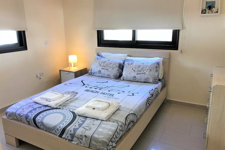 Room 3 of 131
