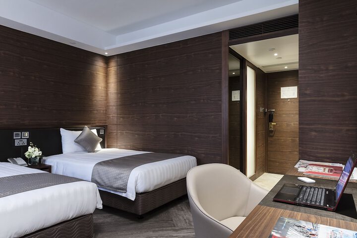 Room 18 of 65