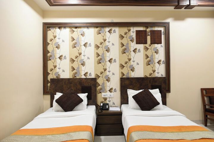 Room 2 of 15