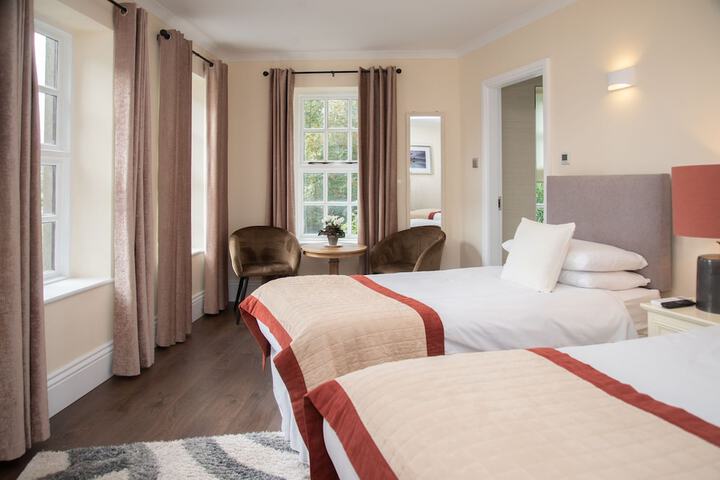 Room 5 of 36