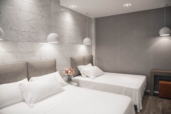 Room 21 of 46