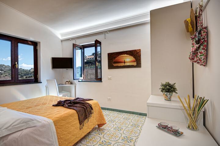 Room 4 of 47