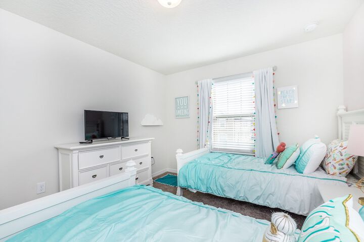 Room 3 of 52