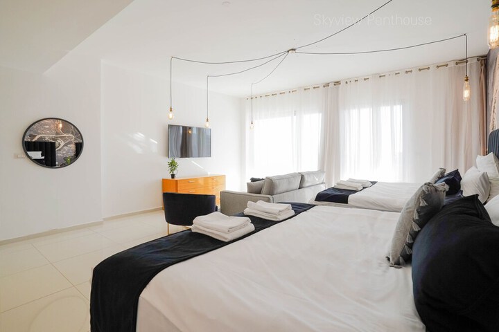 Room 41 of 315