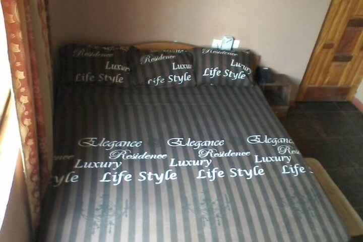 Room 6 of 29