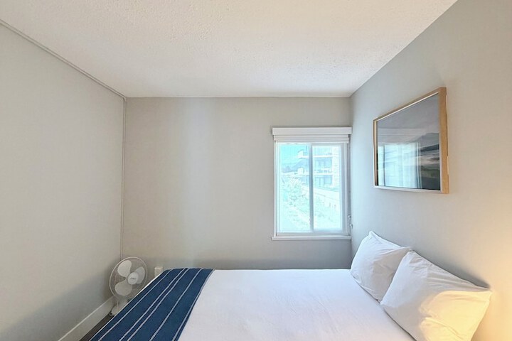 Room 22 of 74