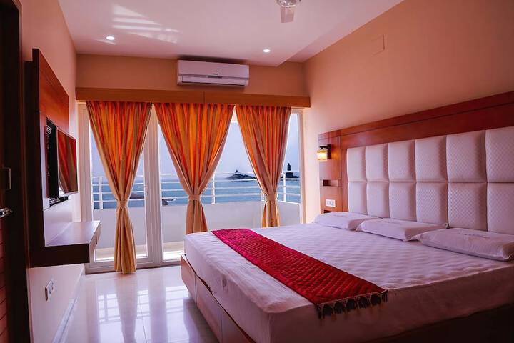 Hotel Maadhini