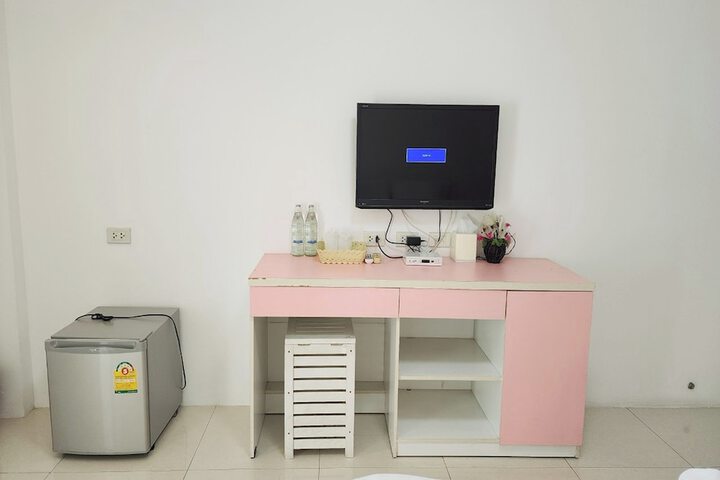 Room 10 of 38