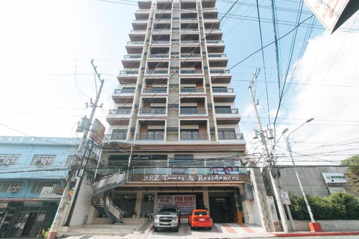 RedDoorz Plus at Bez Tower and Residences San Juan