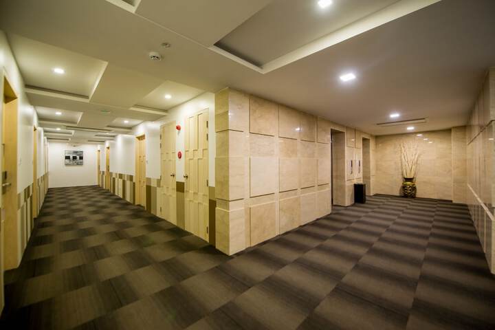 Ballroom/Hall 117 of 129
