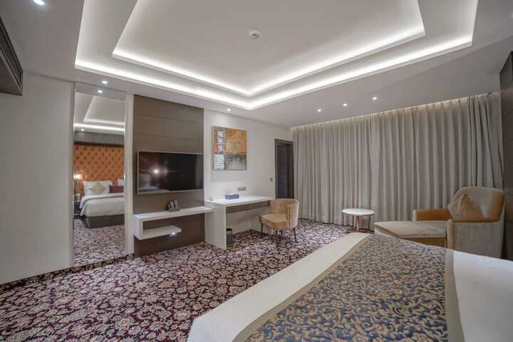 Room 9 of 26