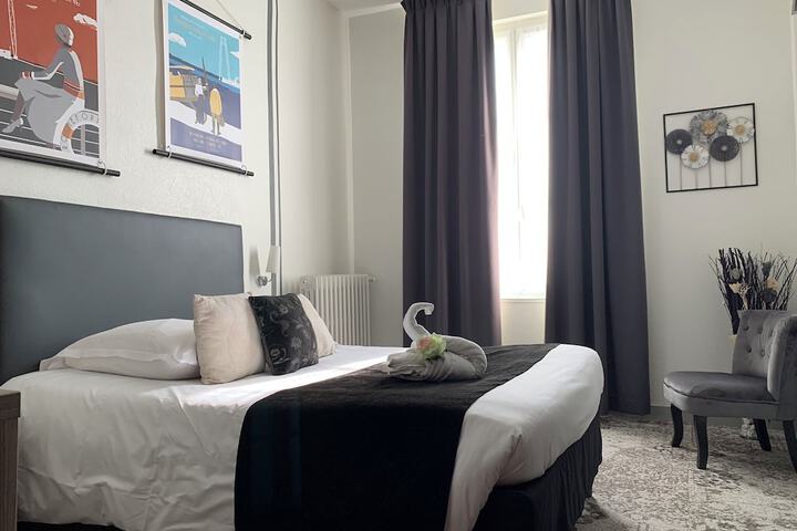 Room 49 of 74