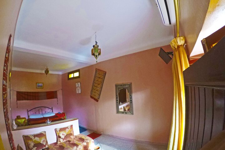 Room 10 of 23