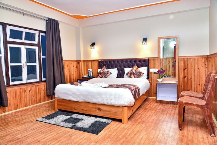 Room 40 of 65