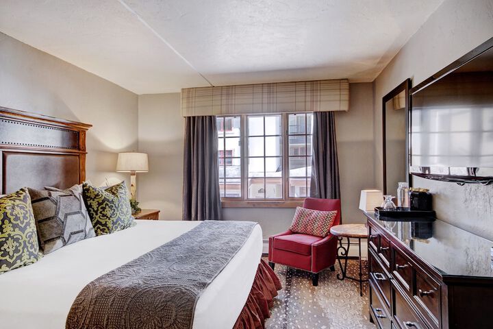 Room 10 of 302