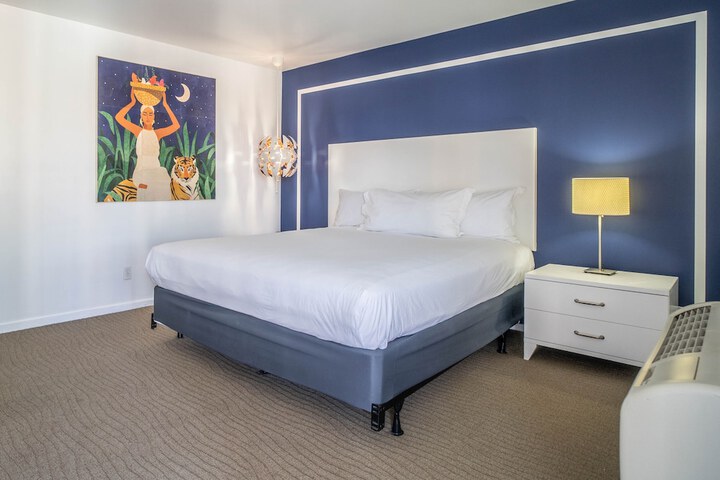 1 King Bed (13 of 44)