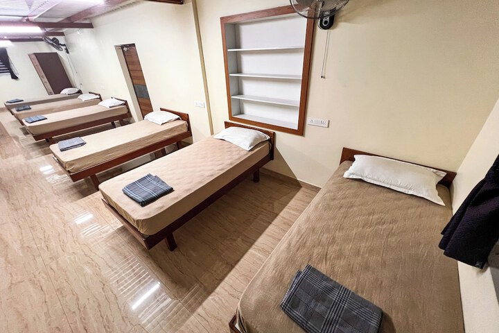Room 5 of 24